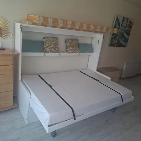 Proche De Tous Les Sites Et Commodites Apartment